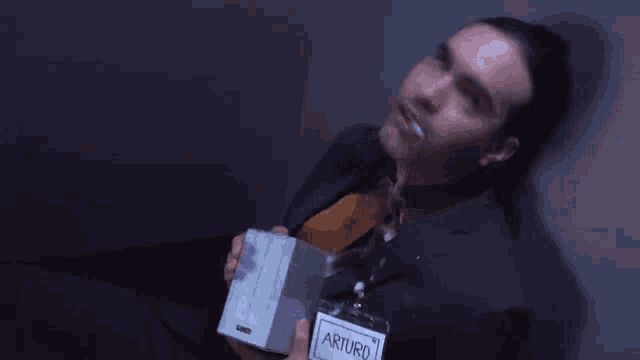 combulsion-enchufe-tv.gif